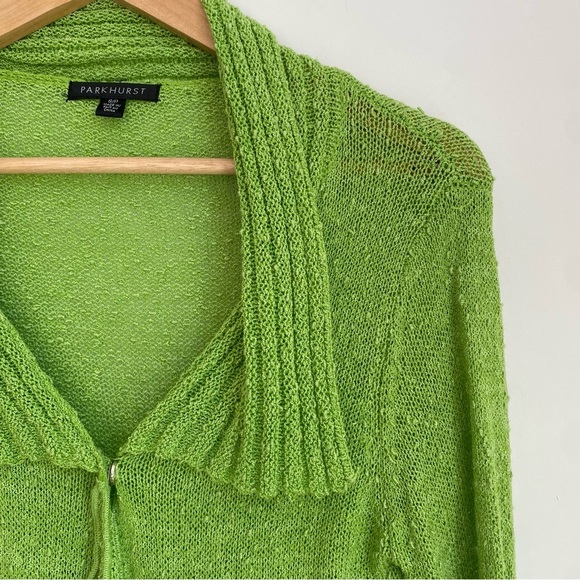 GREEN TOP - Picture 10 of 11